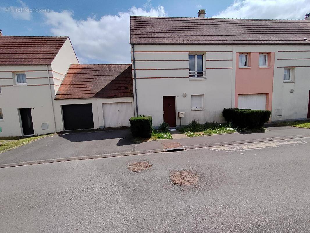 Maison à JAUX