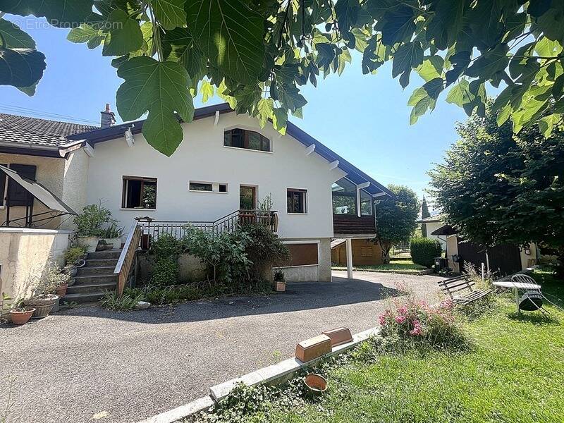 Appartement à SEVRIER