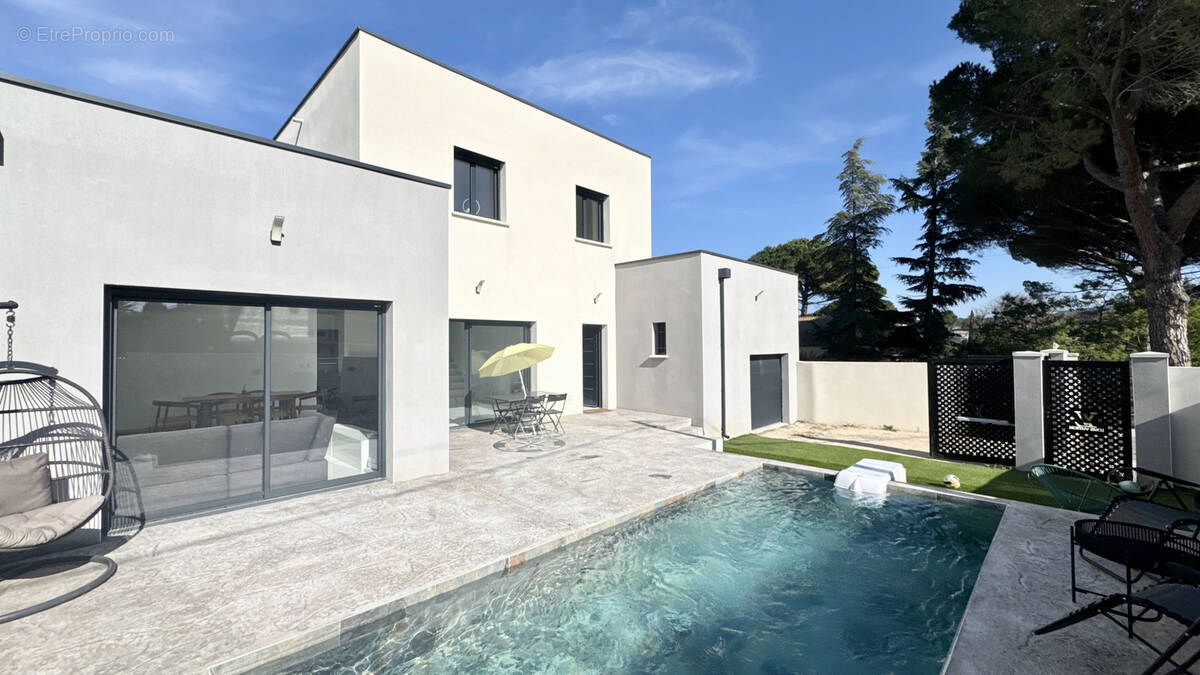 Maison à BAGNOLS-SUR-CEZE