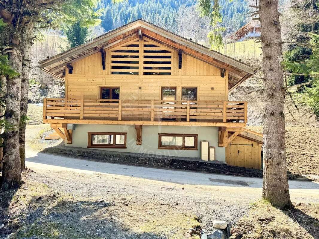 Maison à LA CLUSAZ