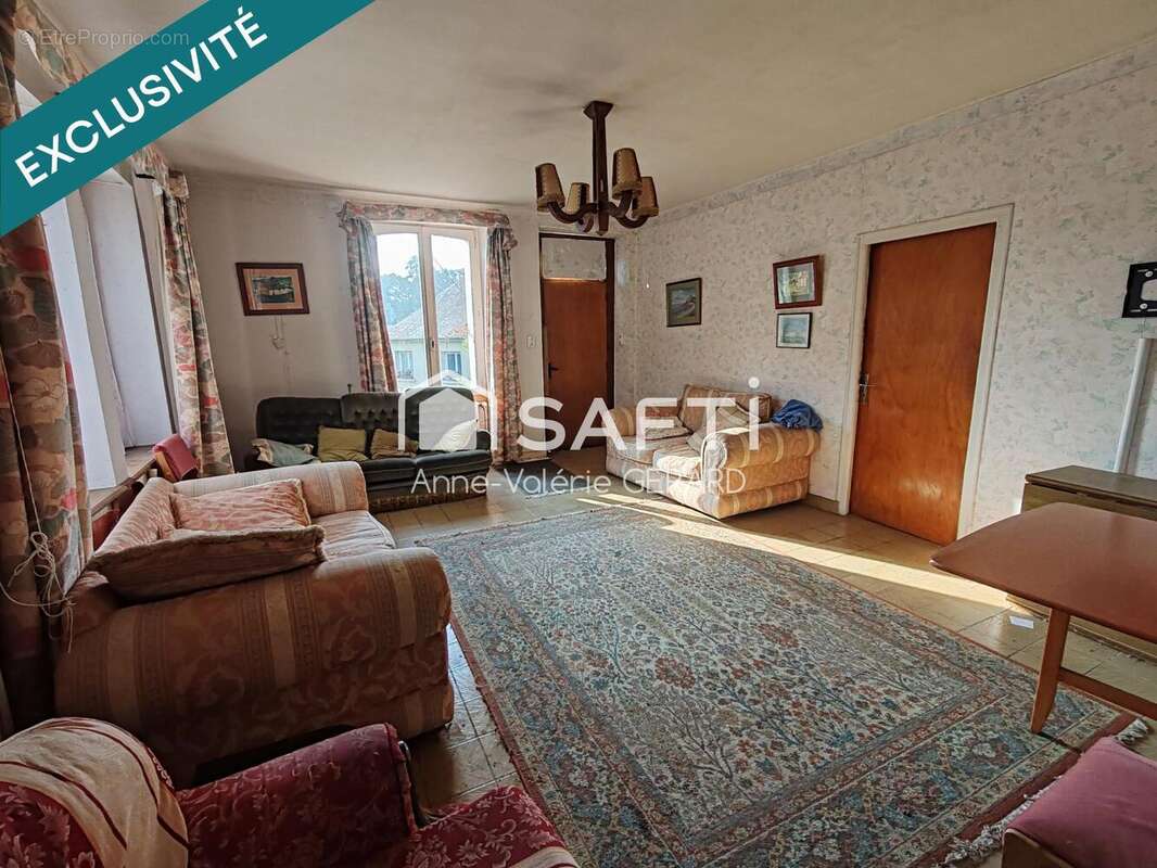Photo 2 - Maison à FOUGEROLLES-DU-PLESSIS