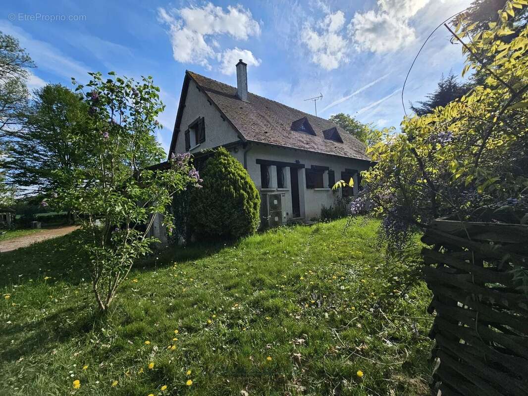 Maison à CHUELLES