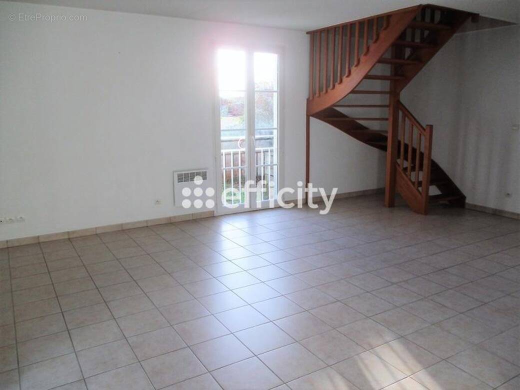 Appartement à SAINTES