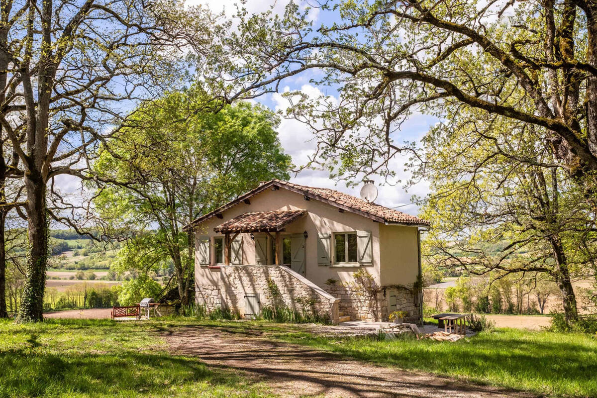 Maison à MONTCUQ