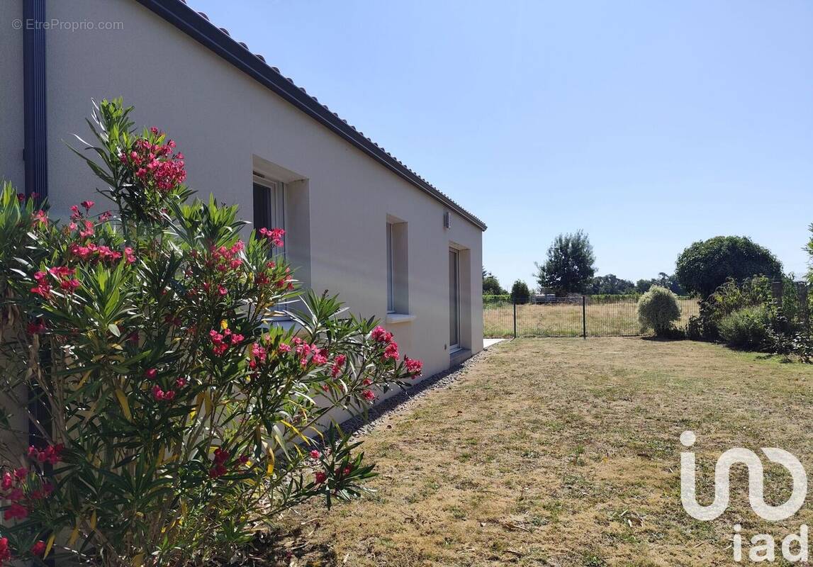 Photo 1 - Maison à BOUAYE