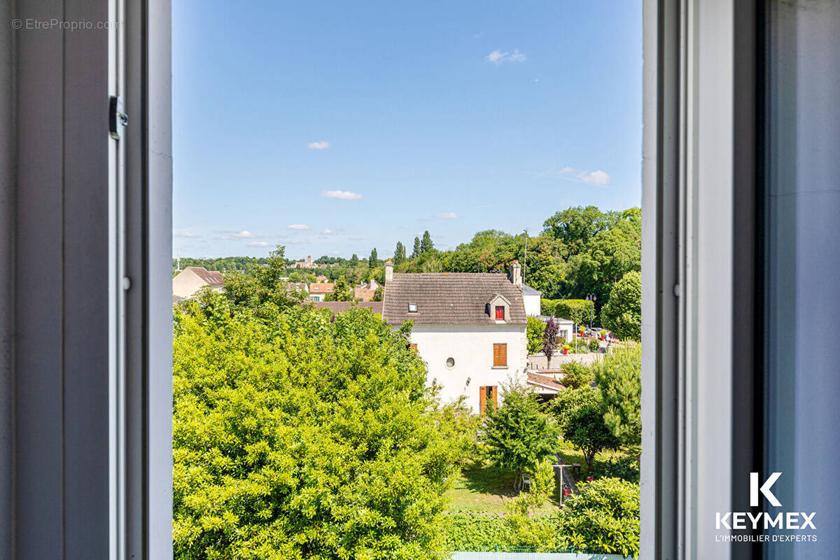 Maison à MERY-SUR-OISE