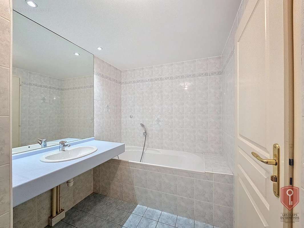 Appartement à SAINT-JULIEN-EN-GENEVOIS
