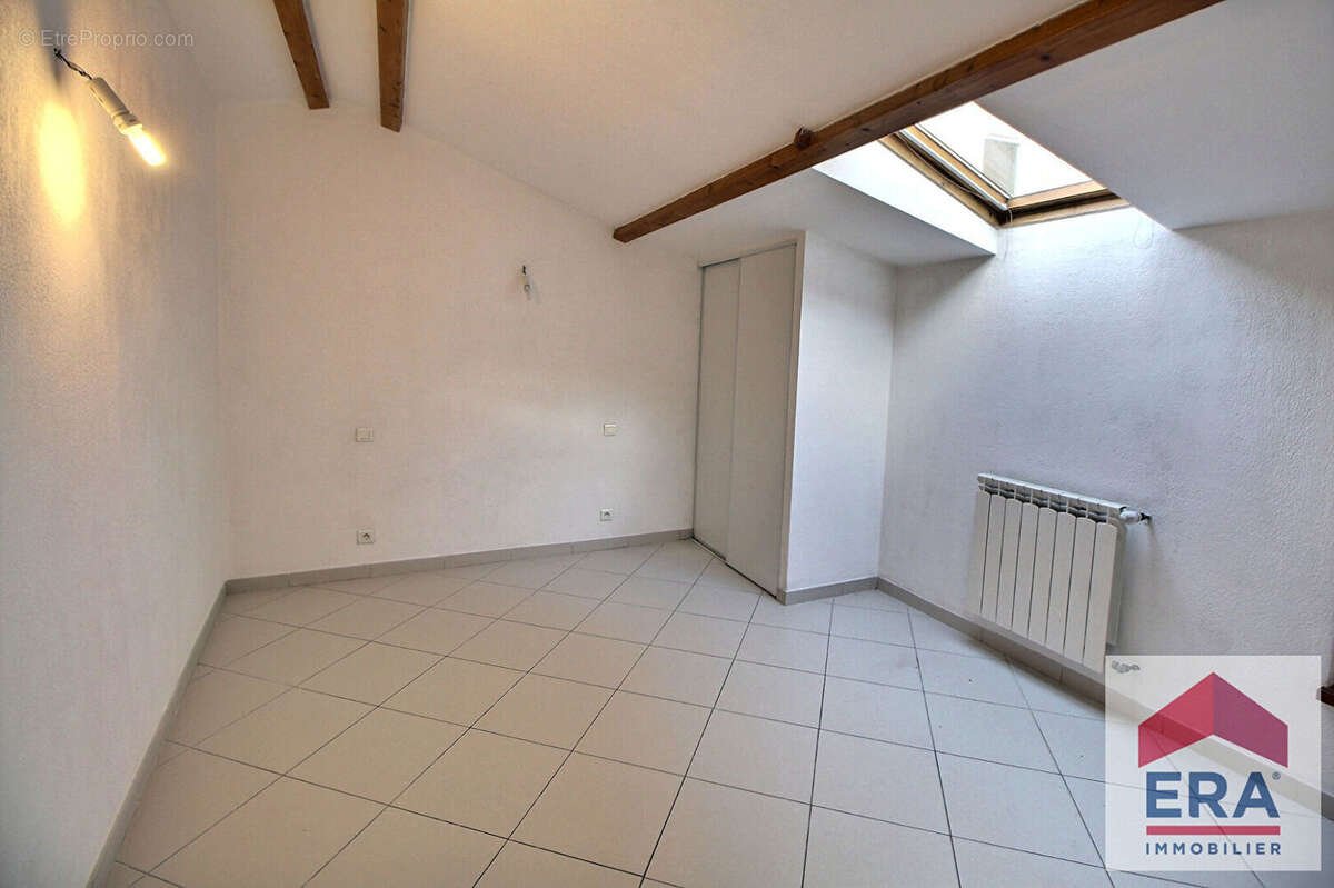 Maison à MONTELIMAR