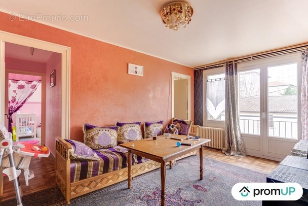 Appartement à SAINT-ETIENNE