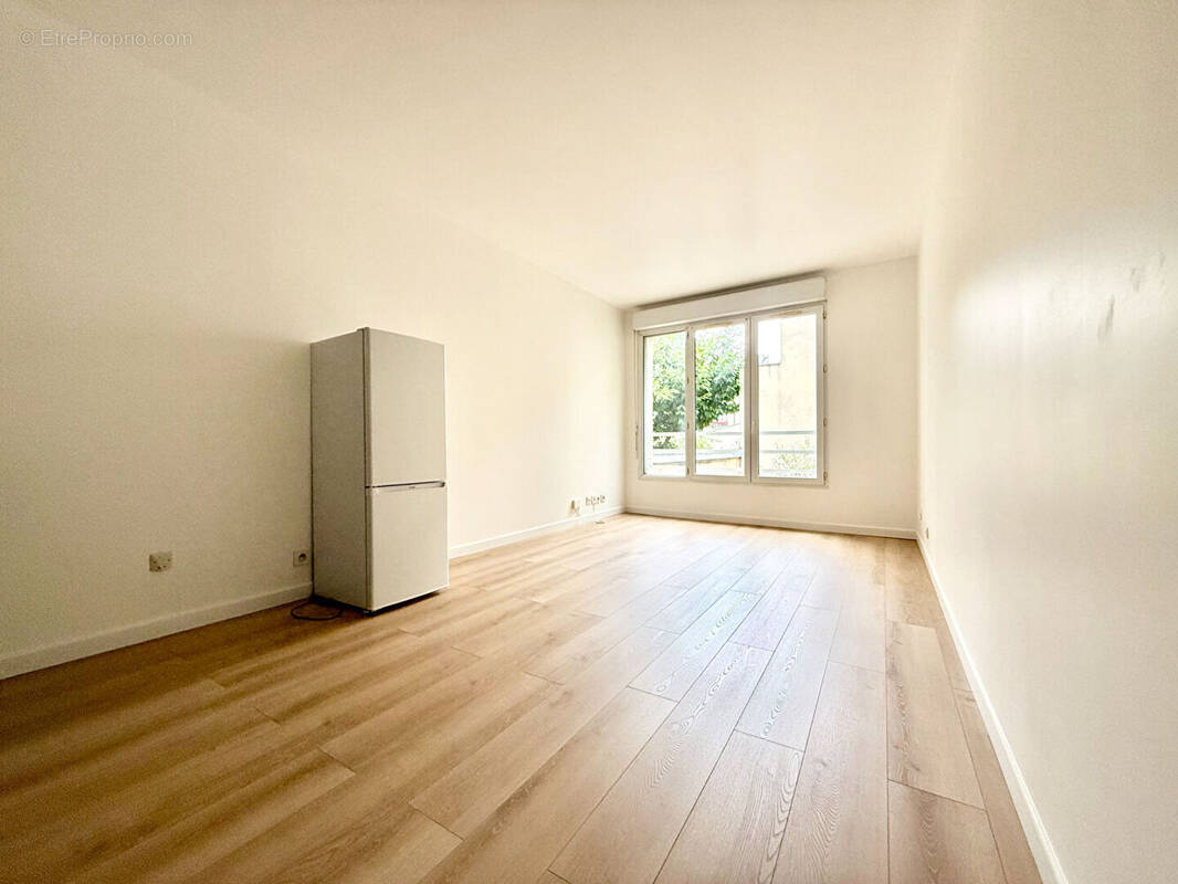 Appartement à PARIS-19E