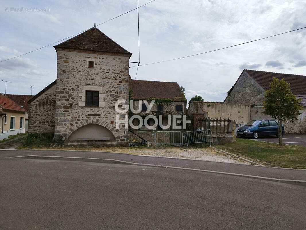 Maison à VILLIERS-SAINT-GEORGES