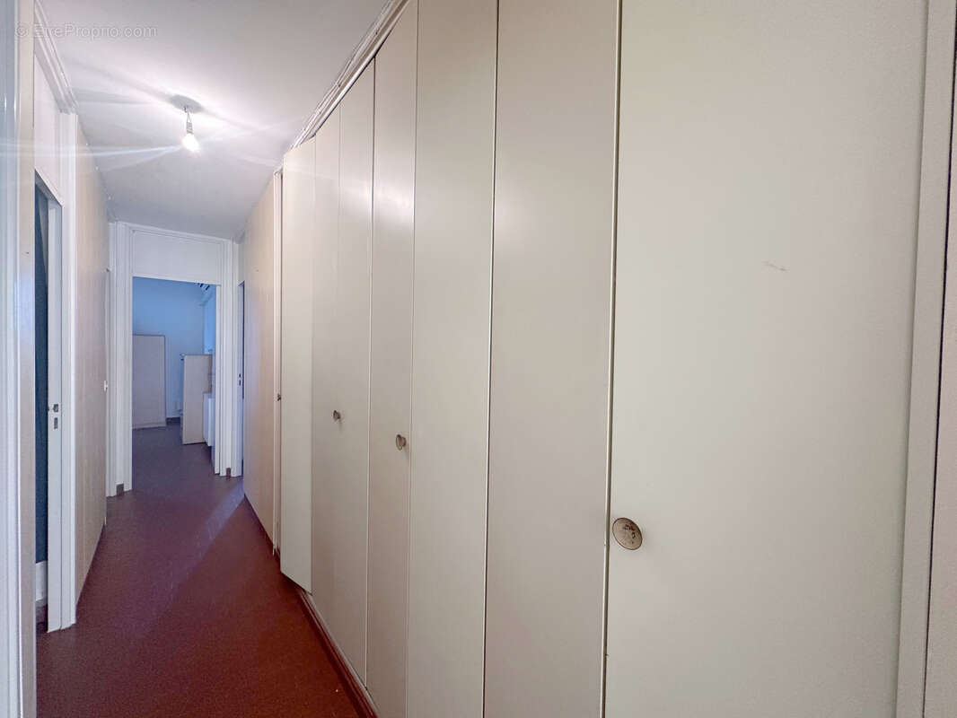 Appartement à MAUGUIO