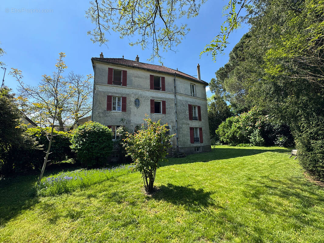 Maison à MONTFORT-L&#039;AMAURY