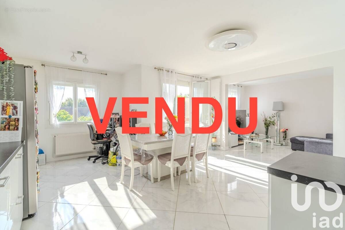 Photo 1 - Appartement à LOGNES
