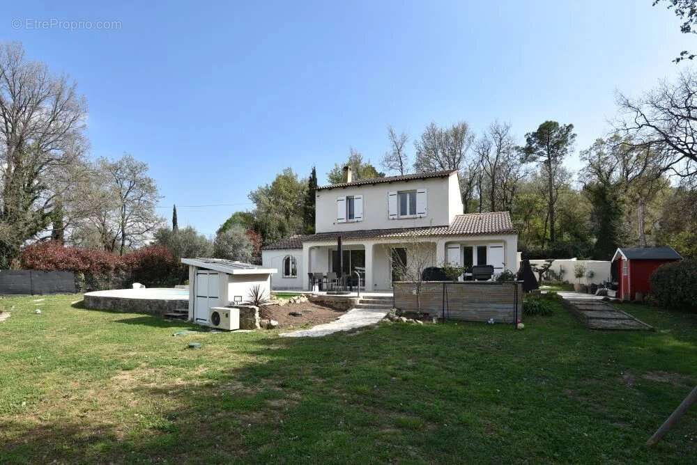 Maison à CALLIAN