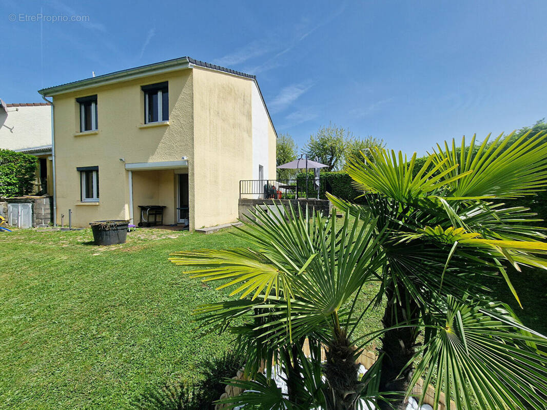 Maison à DORTAN