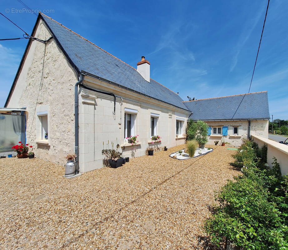 Maison à LONGUE-JUMELLES