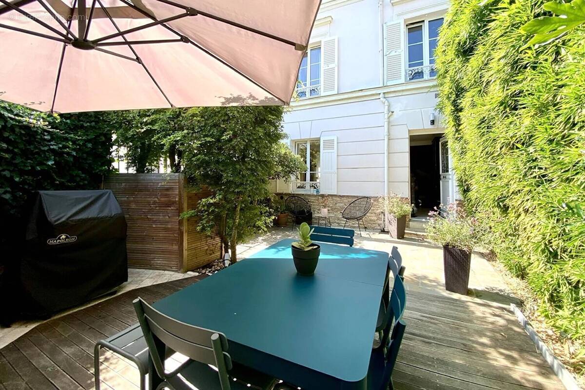Maison à MONTMORENCY