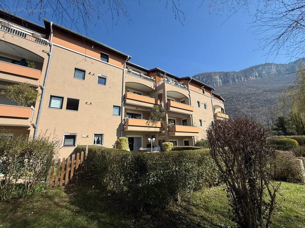 Appartement à LA BUISSE