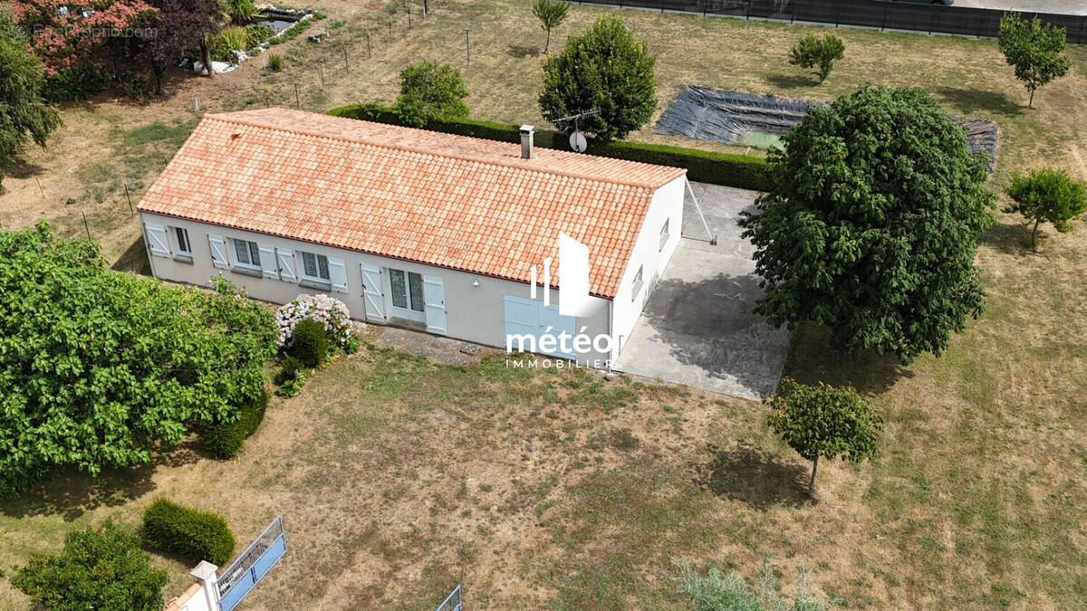 Maison à LA JONCHERE