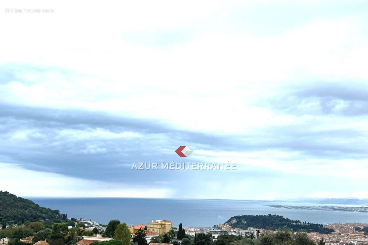 Terrain à NICE