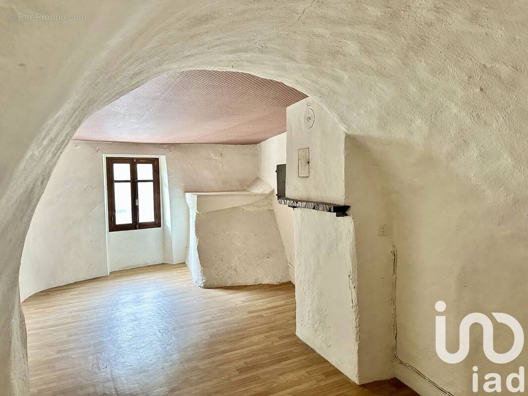Photo 1 - Appartement à LE LAUZET-UBAYE
