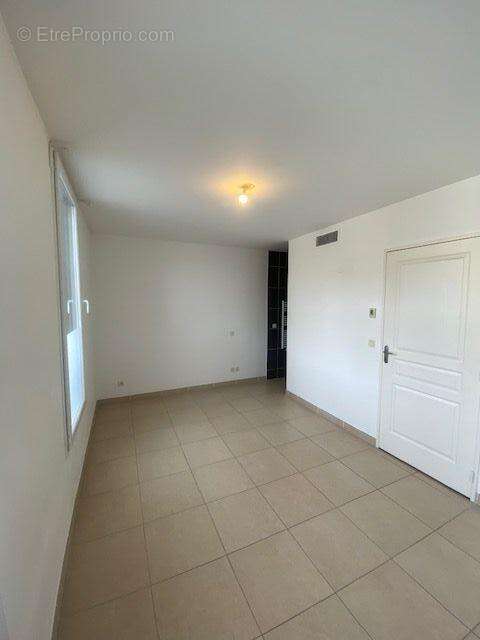 Appartement à MAUGUIO