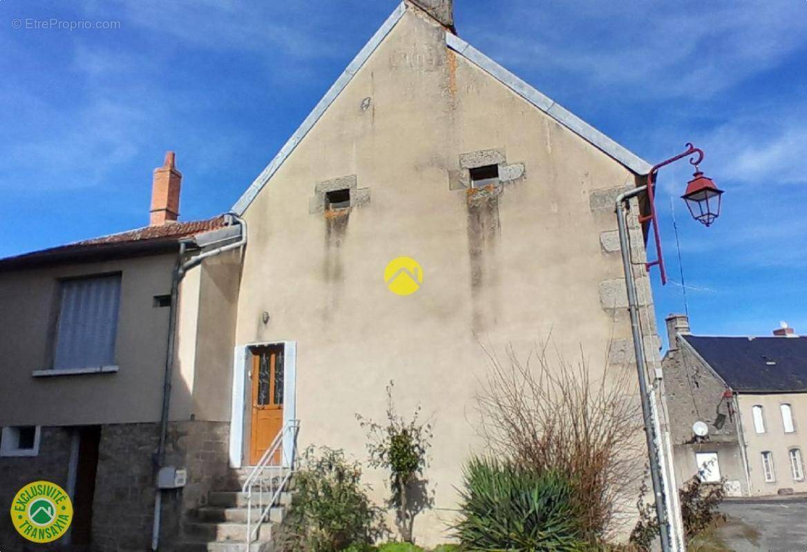Maison à CHENERAILLES