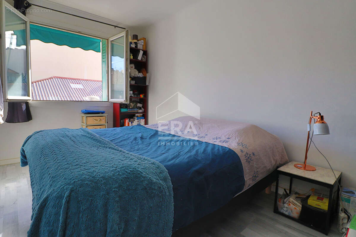 Appartement à MARSEILLE-5E