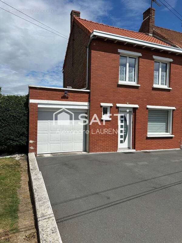 Photo 1 - Maison à ISBERGUES