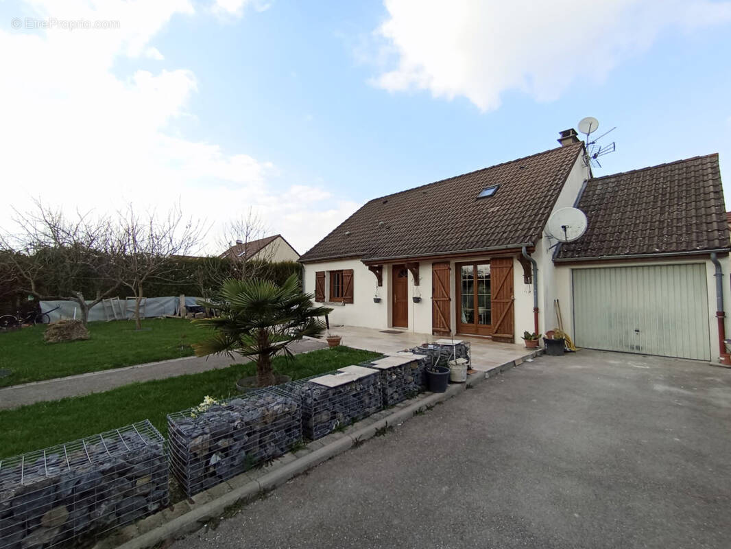 Maison à SAINT-ANDRE-LES-VERGERS