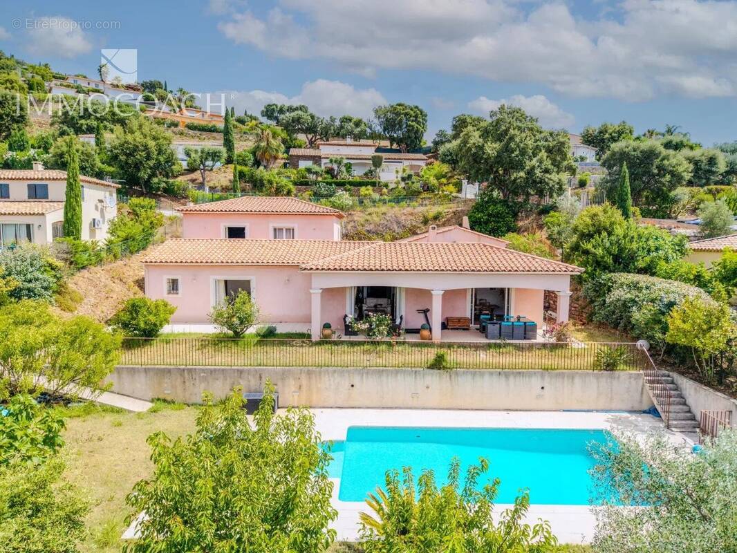 Maison à LA LONDE-LES-MAURES