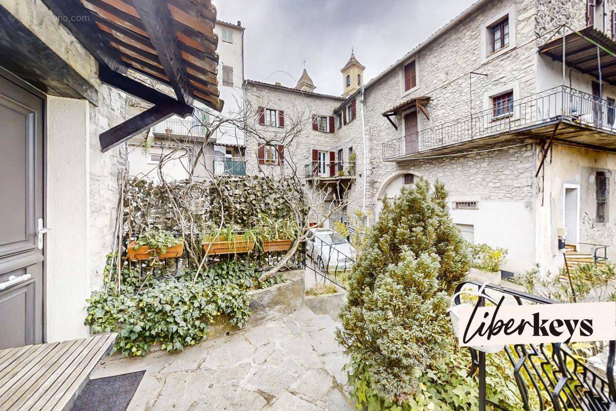 Maison à L&#039;ESCARENE