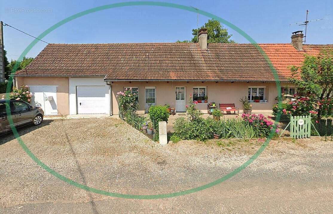 Maison à MERVANS