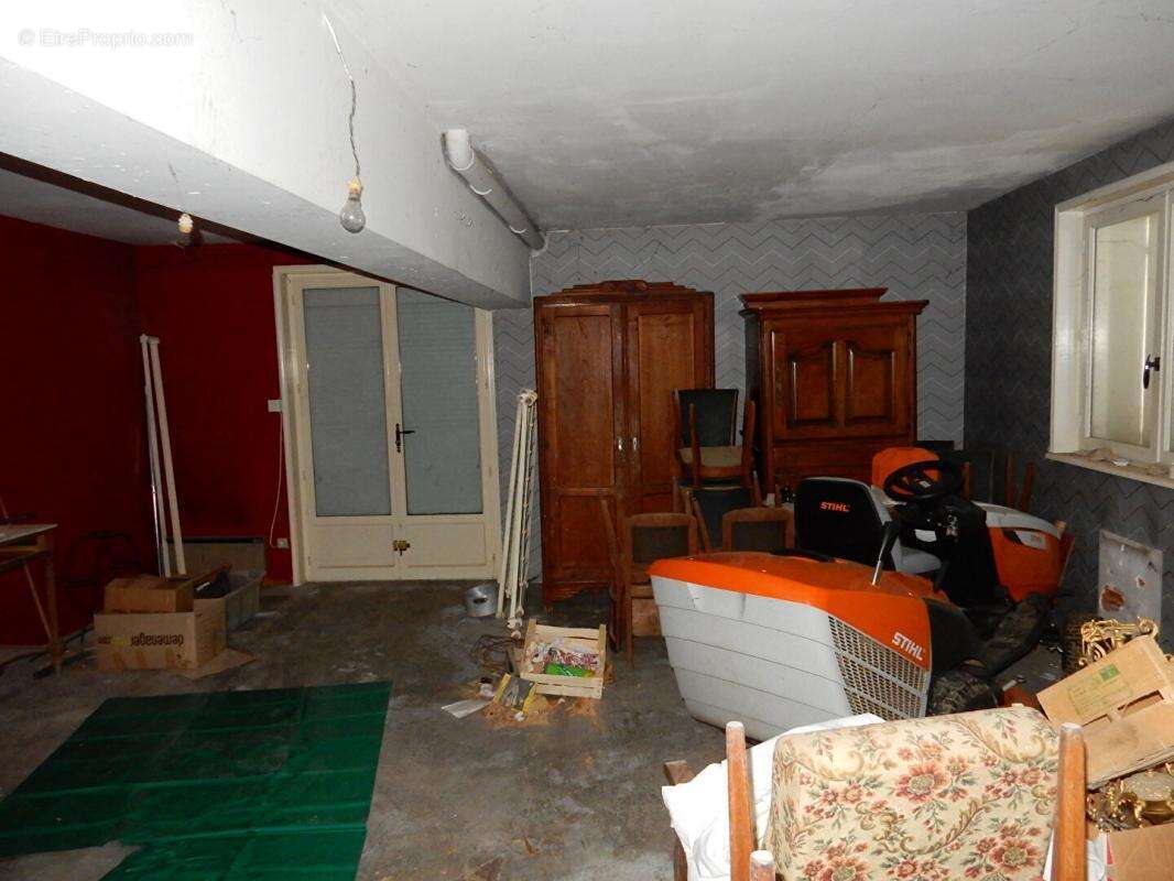 Maison à SAINT-JULIEN-CHAPTEUIL