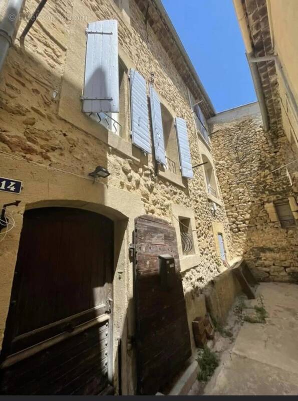 Maison à PELISSANNE