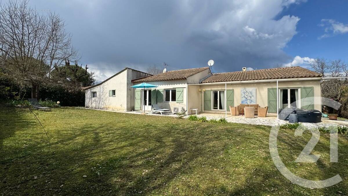 Maison à VALBONNE
