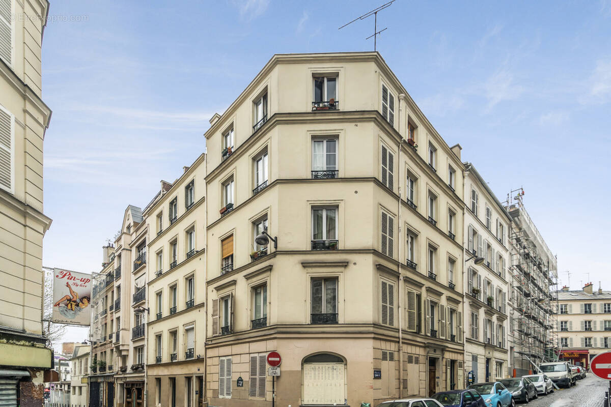 Appartement à PARIS-18E