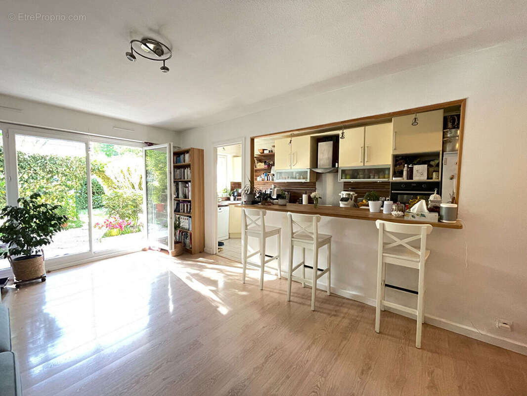 Appartement à VERRIERES-LE-BUISSON