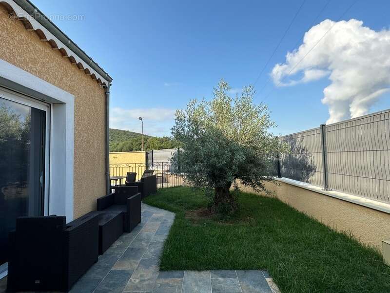 Maison à MONTELIMAR