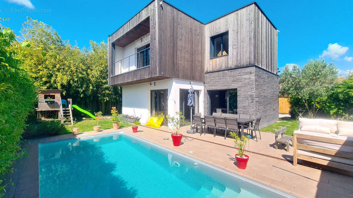 Maison à PESSAC