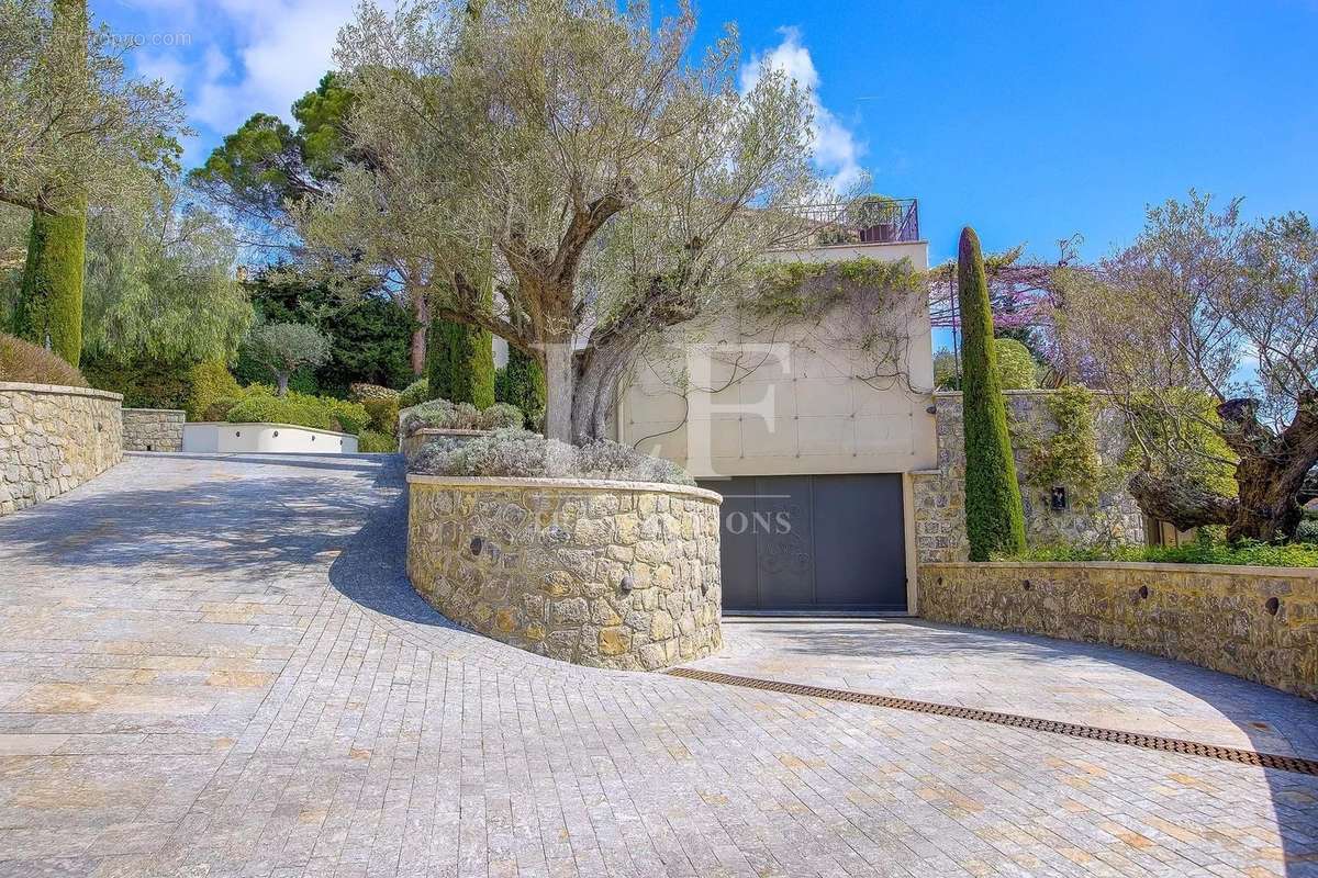 Maison à MOUGINS