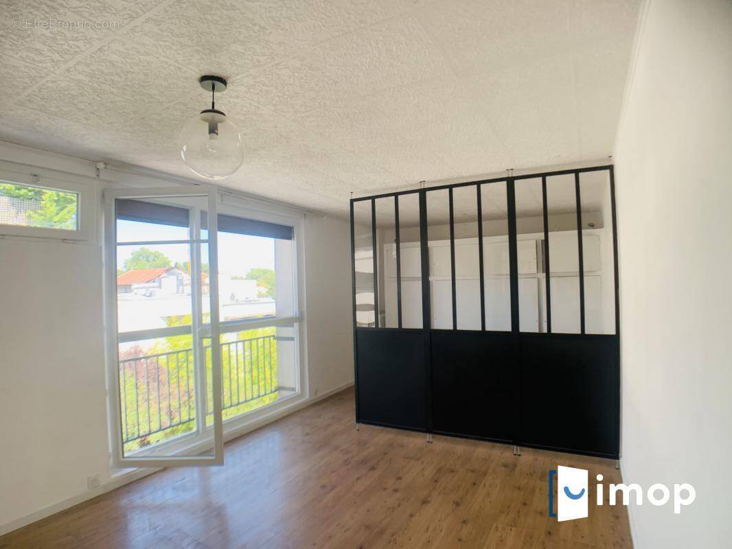 Appartement à SURESNES