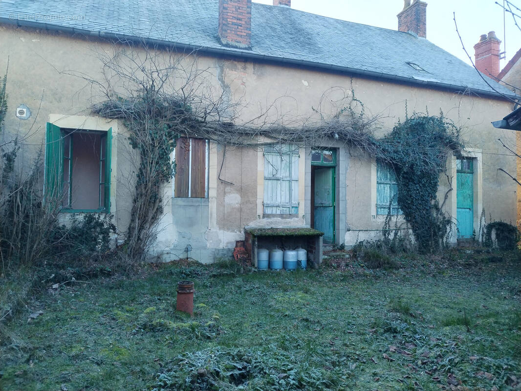 Maison à LA GUERCHE-SUR-L&#039;AUBOIS
