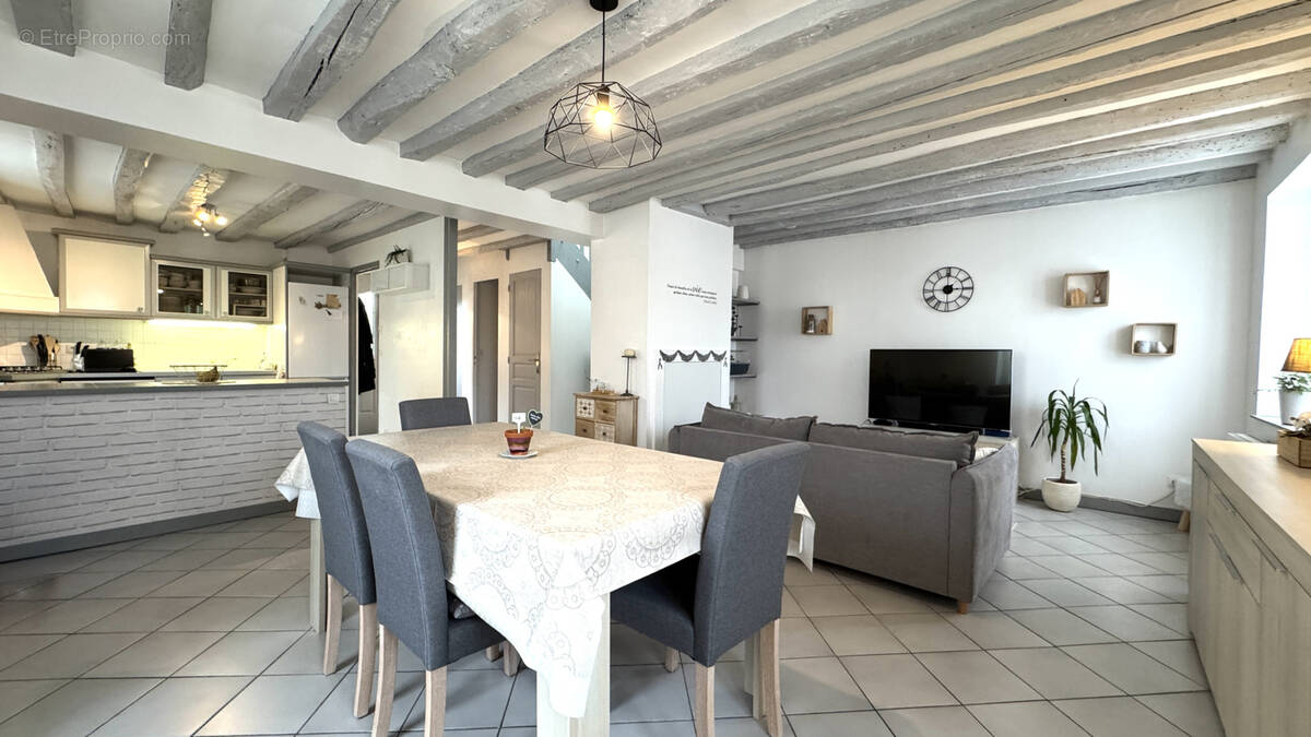 Appartement à VARREDDES