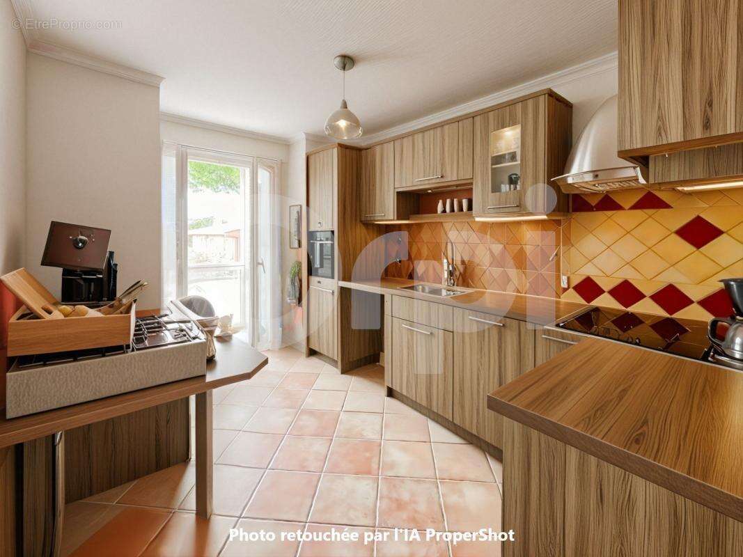 Appartement à LA CRAU