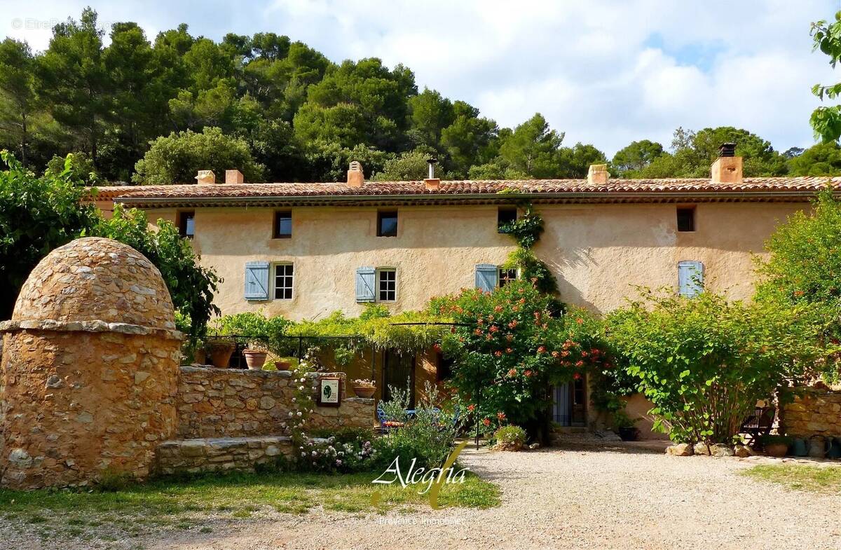Maison à AUPS
