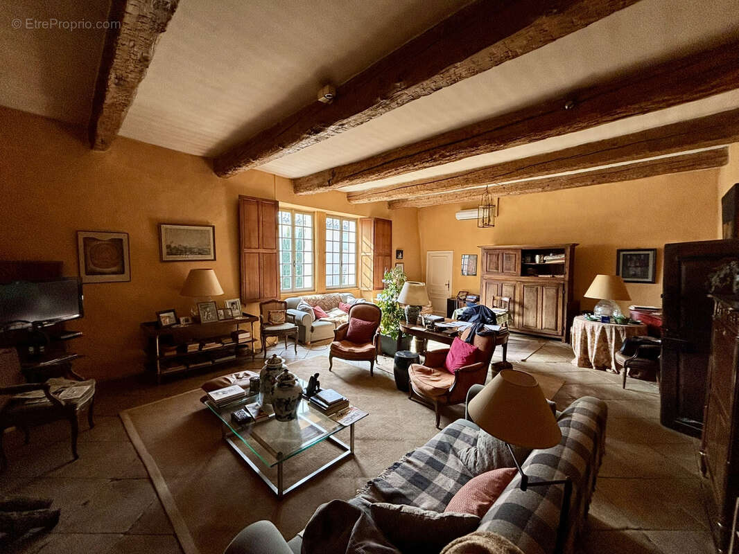 Maison à GRIGNAN