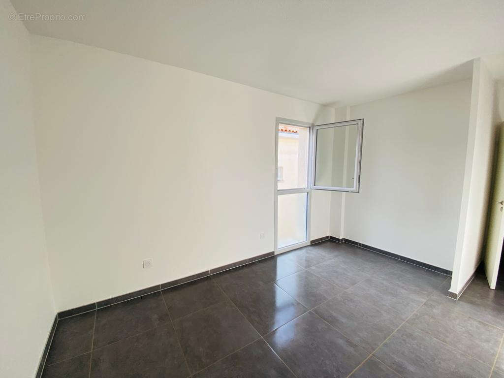 Appartement à COGOLIN