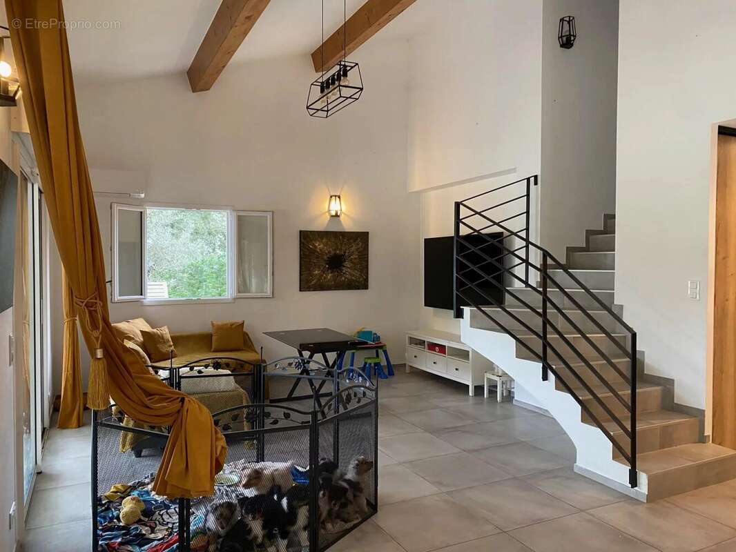 Maison à LA GARDE-FREINET